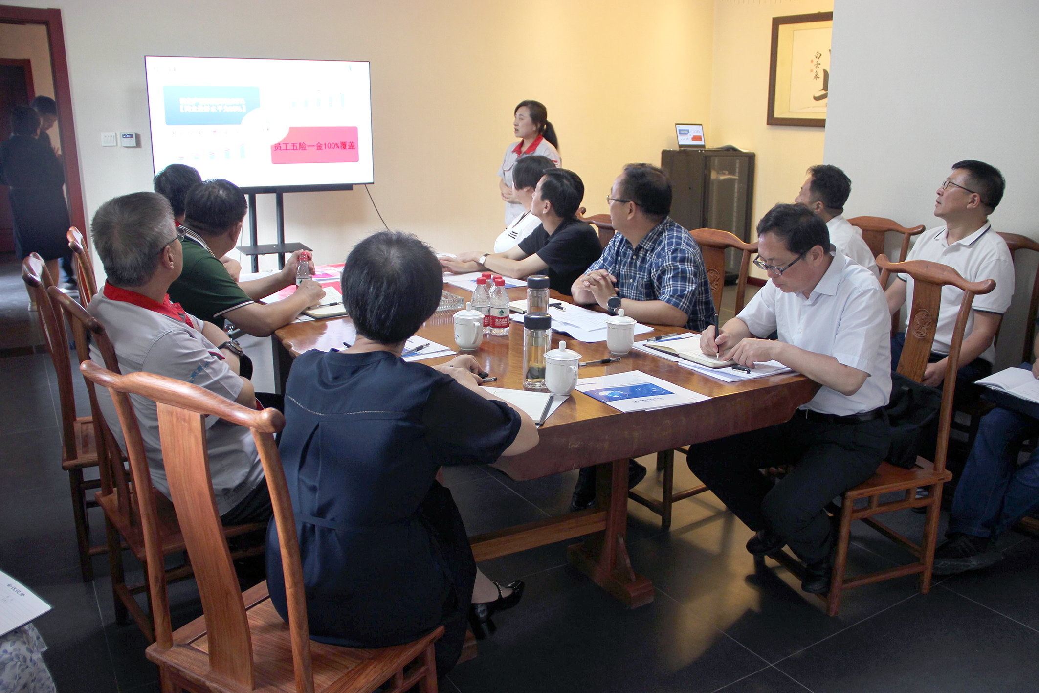 市委常委、統(tǒng)戰(zhàn)部部長郝忠祥一行蒞臨我司參觀調(diào)研